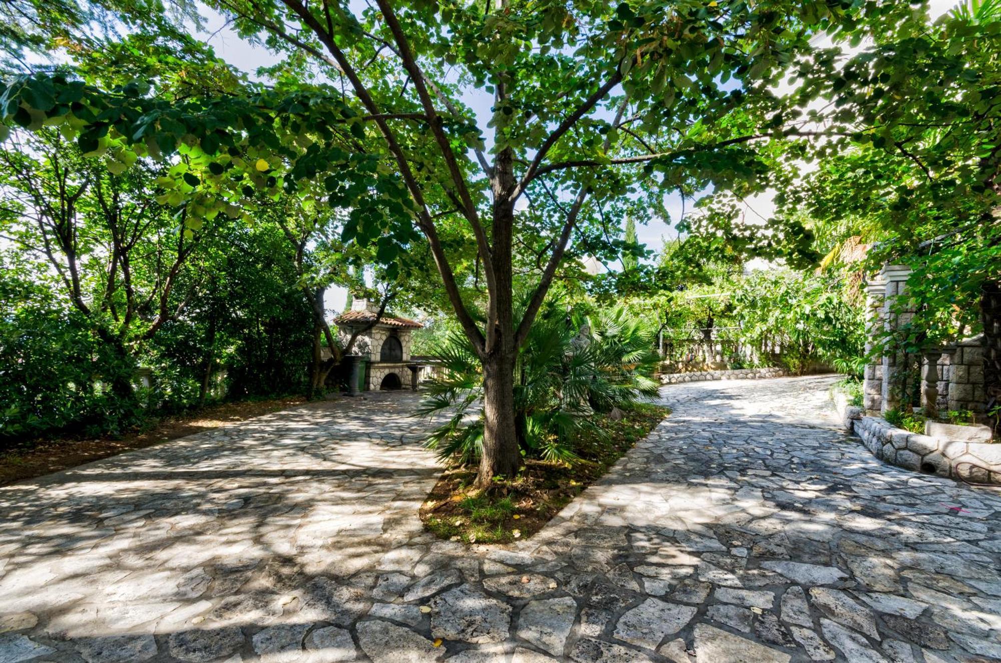 Villa Nada 茨里克韦尼察 外观 照片